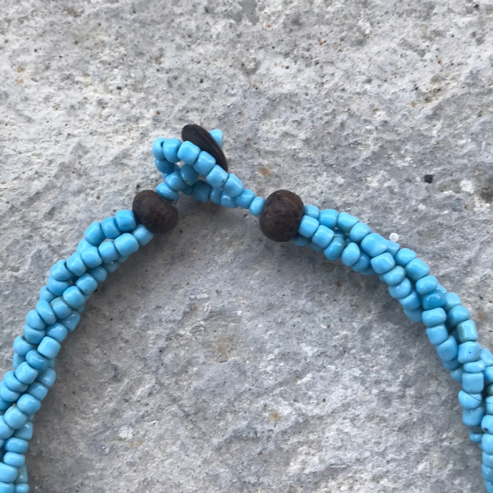 *SOLD*Shell necklace - Picture 4 of 4